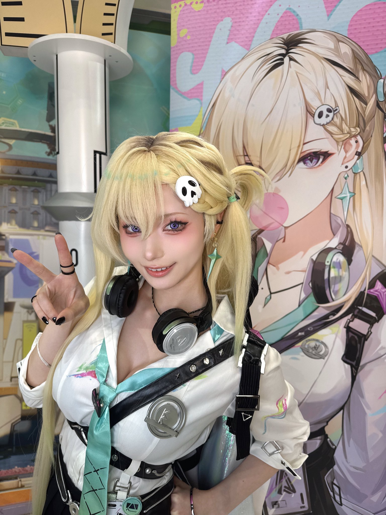 企業ブースでのコスプレ写真